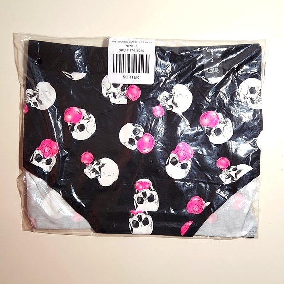 ❤️NWT VINTAGE TORRID BUBBLEGUM SKULL PRINT HIPSTER PANTY - PLUS SIZE - Picture 5 of 8